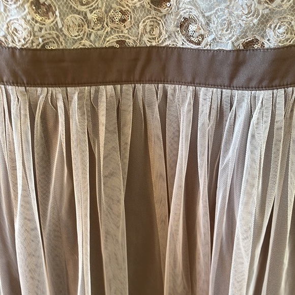 A’reve Girls cream and tan sleeveless dress, size large. - Picture 4 of 7